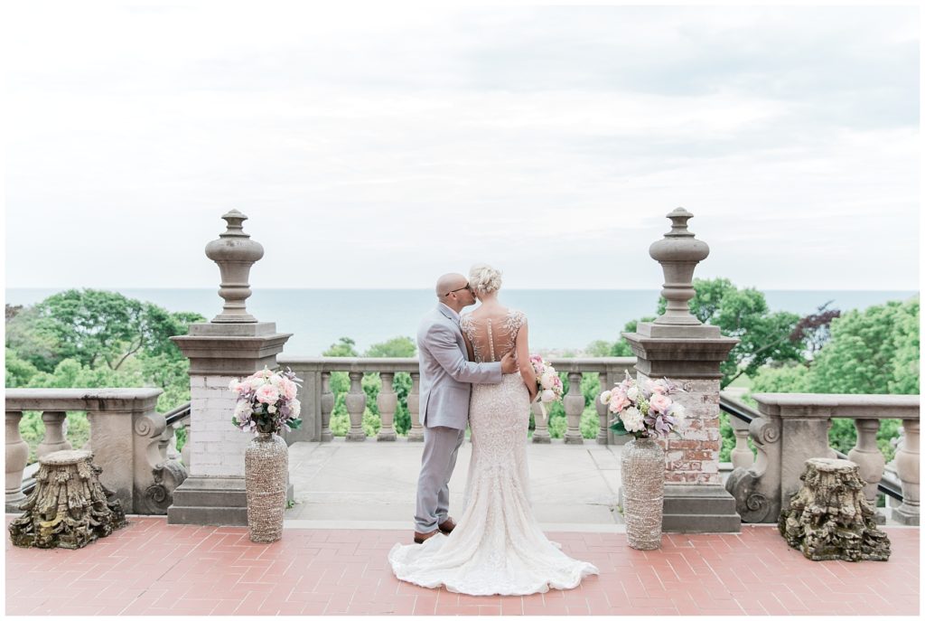 Villa Terrace | Milwaukee, WI Wedding Photographer | Happy Takes Photography