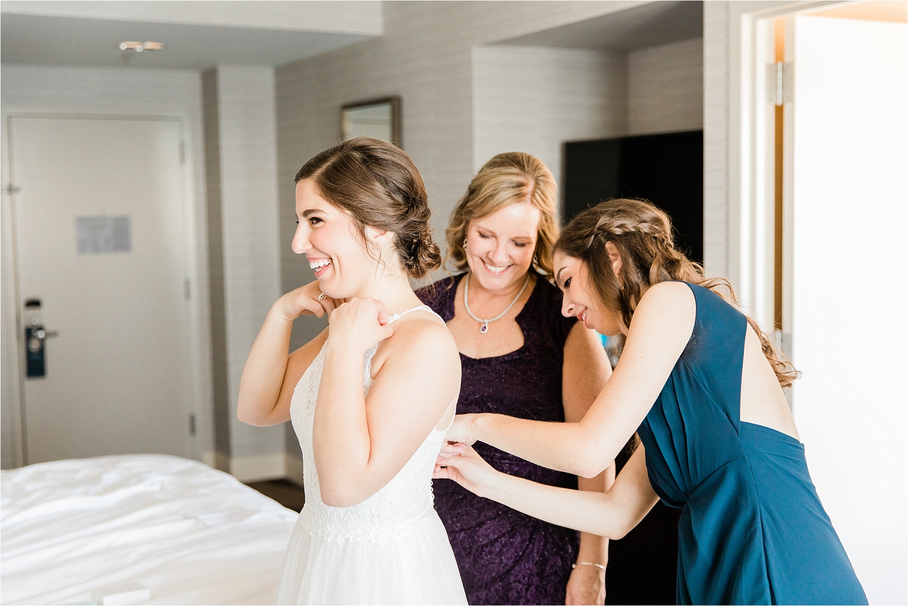 Madison Wedding at Monona Terrace | Danielle + Ryan - happytakes.com